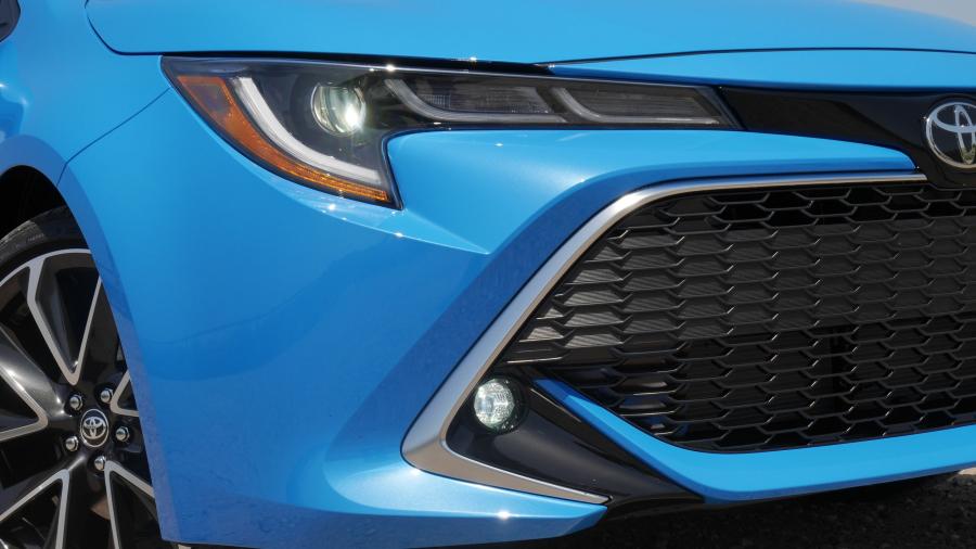 Детали экстерьера Toyota Corolla XSE Hatchback 2018 года  (NA) (фото 72 из 88)